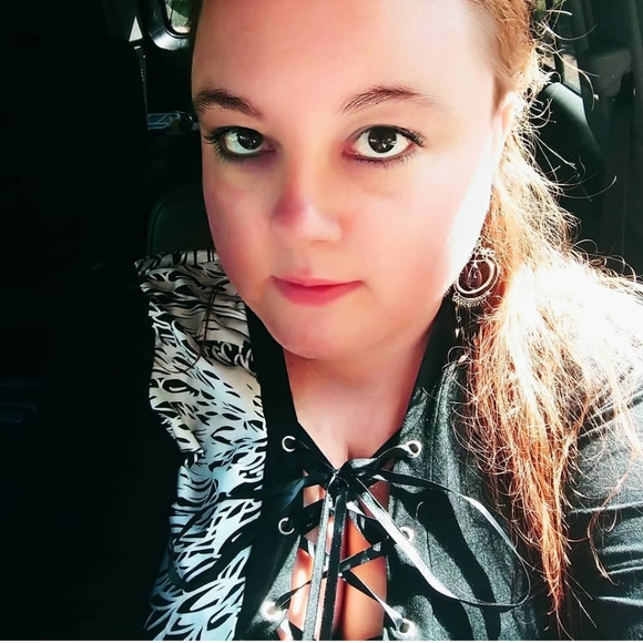 Lace With Wings Top - Picture 3 of 4